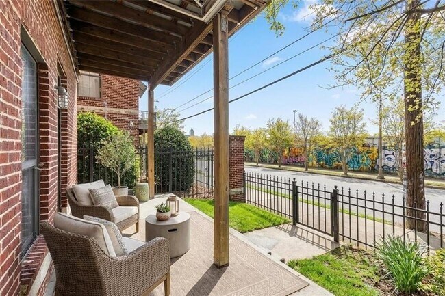 Building Photo - 791 Wylie St SE