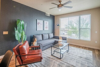 Building Photo - 2044 S Willow Creek Apartment
