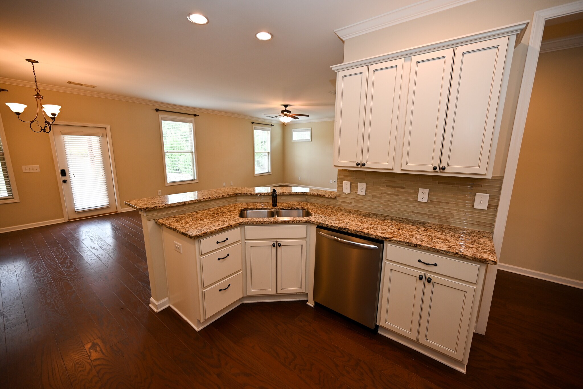 Building Photo - 2050 Covey Dr