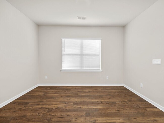 Building Photo - Modern living meets Convenience- Townhome in Greer, SC! *Waived Application Fee* With approved ap...