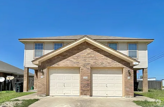 Building Photo - 1301 Chips Dr