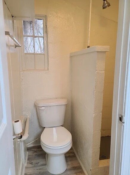 Building Photo - 145 Mell St