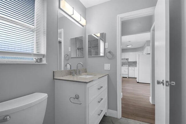 Building Photo - 4751 NE 21st Terrace