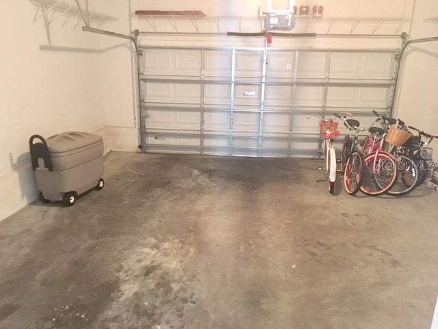 Building Photo - 1115 Oak Pond Dr