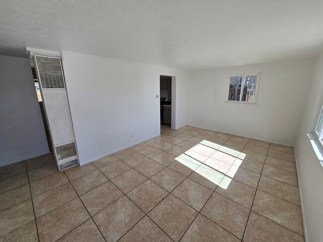 Building Photo - 4811 Comanche Rd NE