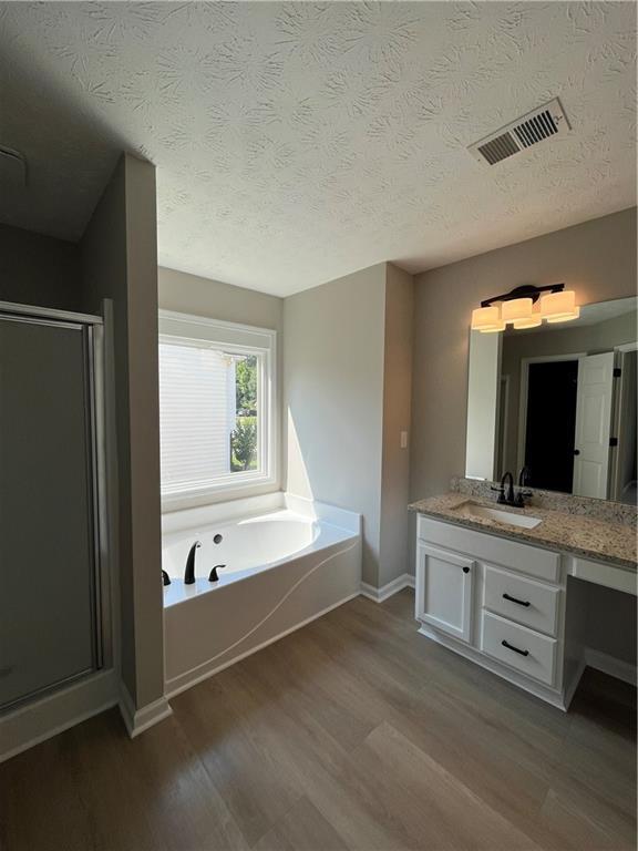 Building Photo - 2147 St Albans Pl