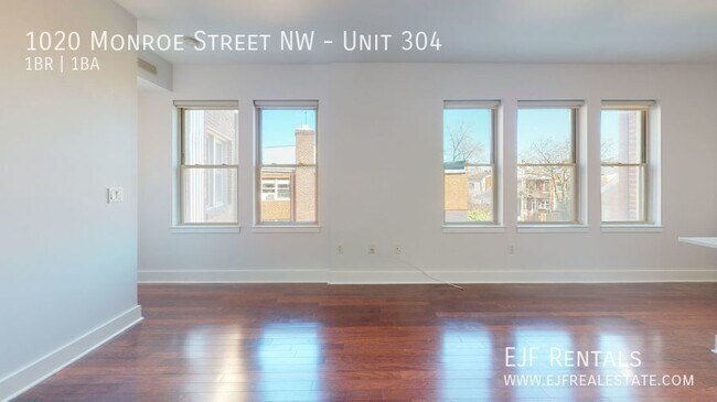 Building Photo - 1020 Monroe St NW