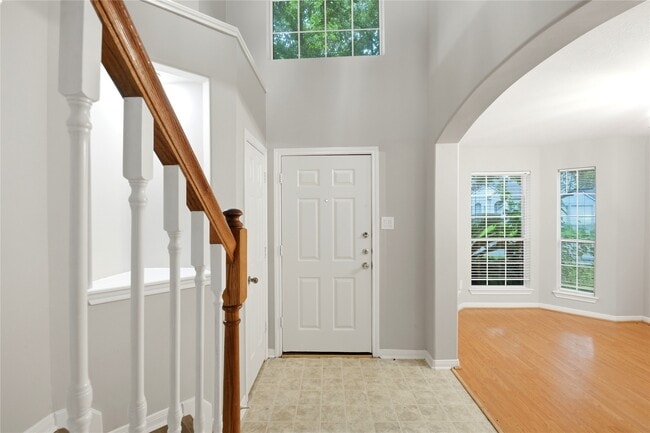 Building Photo - 3924 Highland Vale Ct