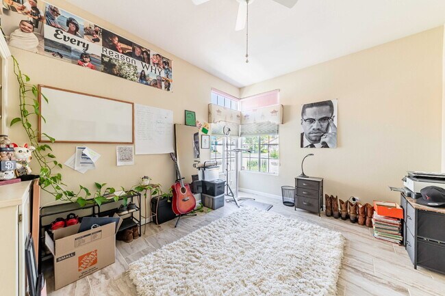 Building Photo - The Colony 55+ community. Great 2 bedroom/...