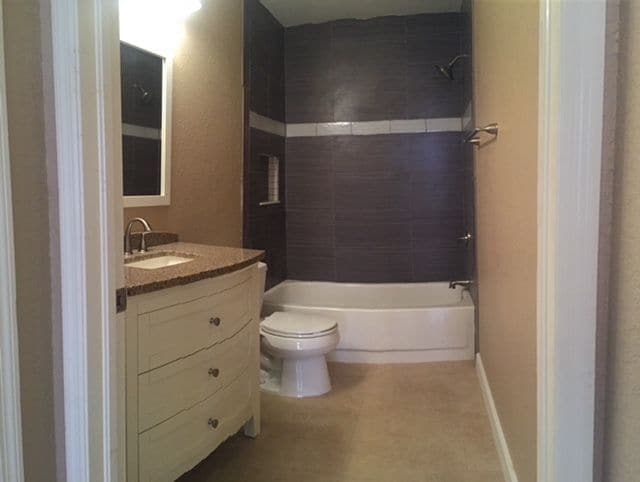 Building Photo - 2623 Magdalina Dr