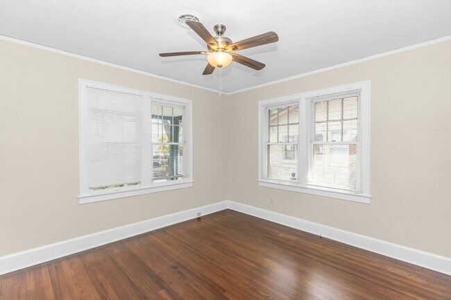 Building Photo - 3/2 single family home in Historic Eola Heights district!