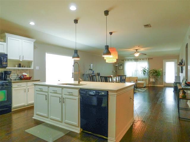 Building Photo - 2020 Jasmine Valley Drive