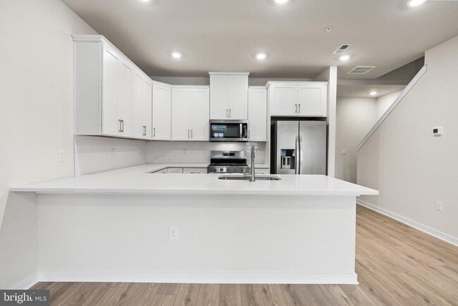 Building Photo - 808 Graphite Dr