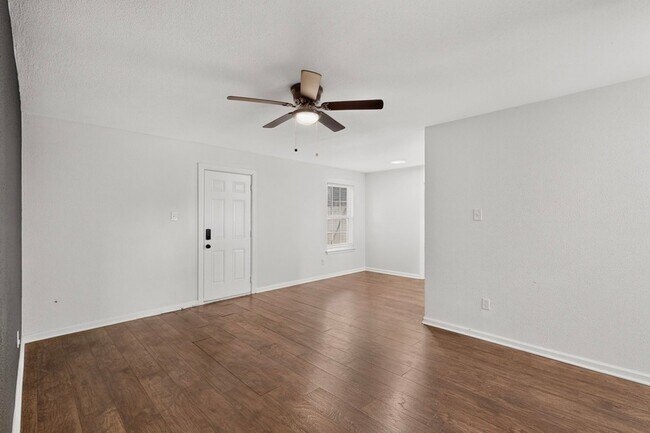 Building Photo - 10332 Grabbs Ln