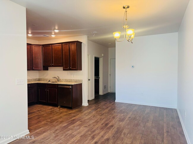 Building Photo - 211 Kramer Ct