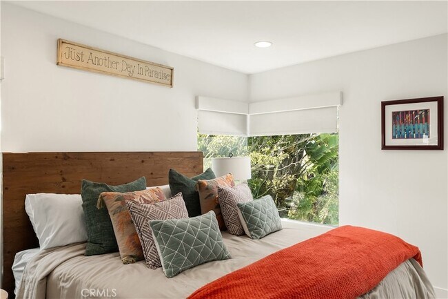 Building Photo - 3230 Tyrol Dr