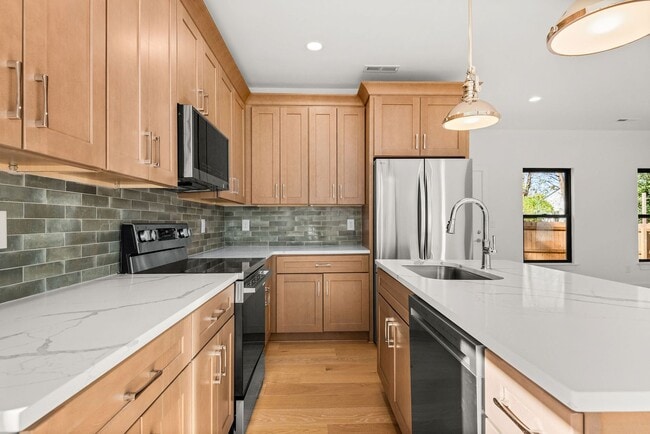 Building Photo - NEW CONSTRUCTION! Old Hickory