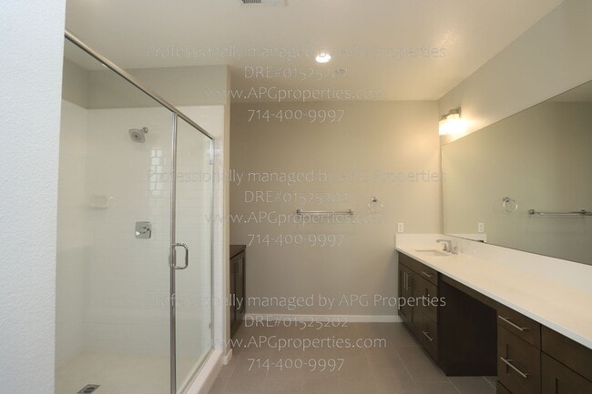 Building Photo - 2041 N Orange Olive Rd