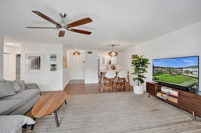 Building Photo - 2501 S Ocean Blvd