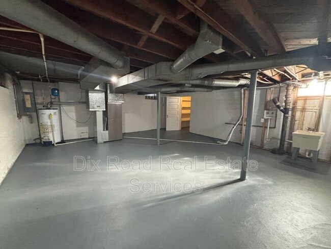 Building Photo - 3600 Grand Ave