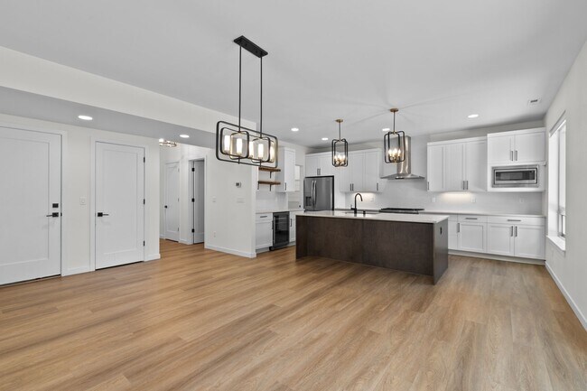 Building Photo - 4bd/2.75ba Seattle Home