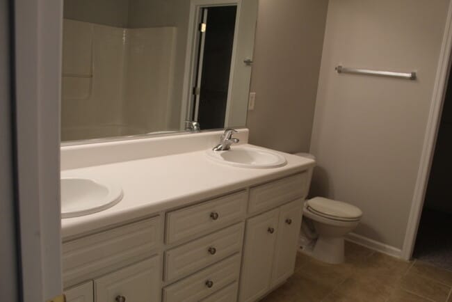 Building Photo - Columbia County Fort Grodon Attached home with Garage