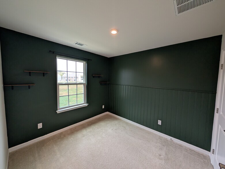 Building Photo - 420 Park Ave