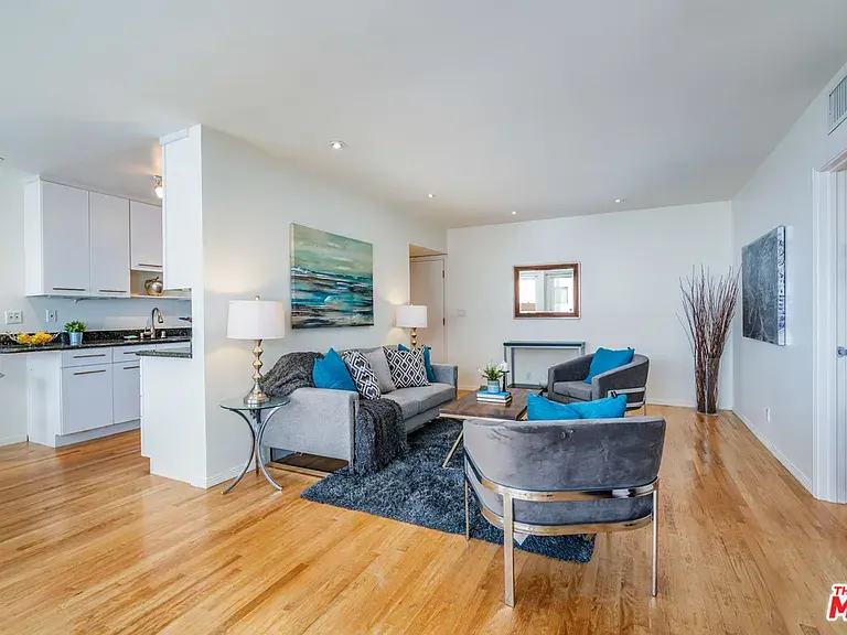 Living Room 3 - 1410 S Bentley Ave