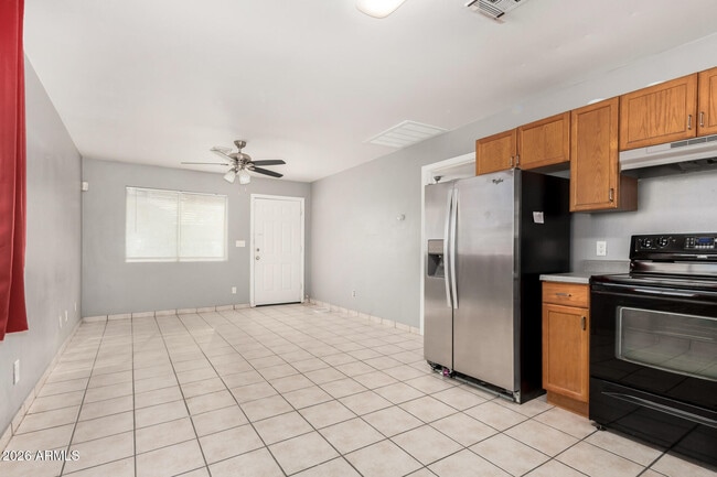 Building Photo - 8812 W Pinnacle Peak Rd