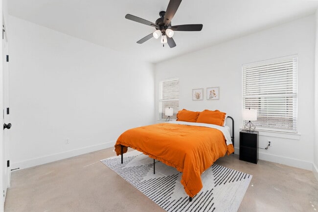 Building Photo - Pre-Leasing Fall of 2026!! Luxury Homes!!