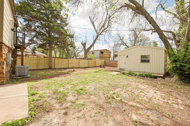 Building Photo - 1626 NW 45th St