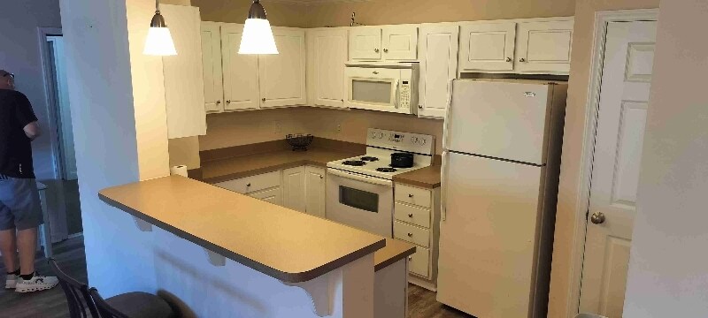 Building Photo - 1620 Cherry Blossom Ln