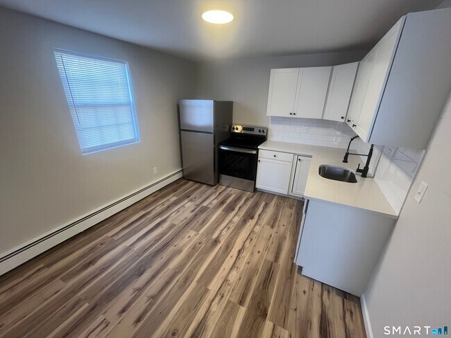 Building Photo - 209 Peck Ave