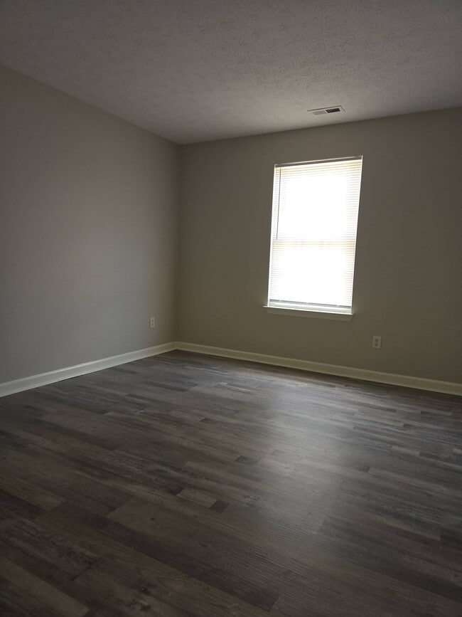 Building Photo - 2931 Percheron Ln