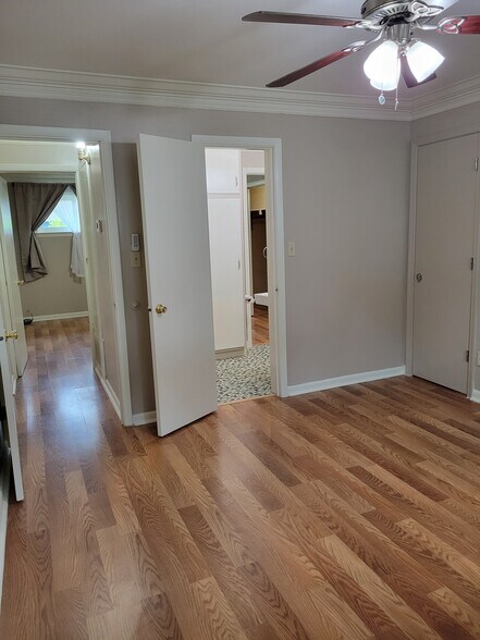 Front Bed (Linen Closet n Bath) - 214 Moncrief St