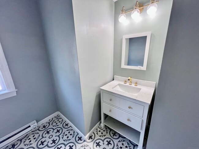 Building Photo - 5 Providence St