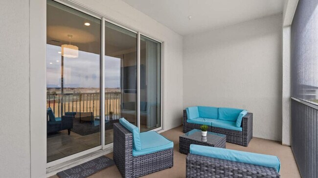 Building Photo - 1031 Splash Shot Pl