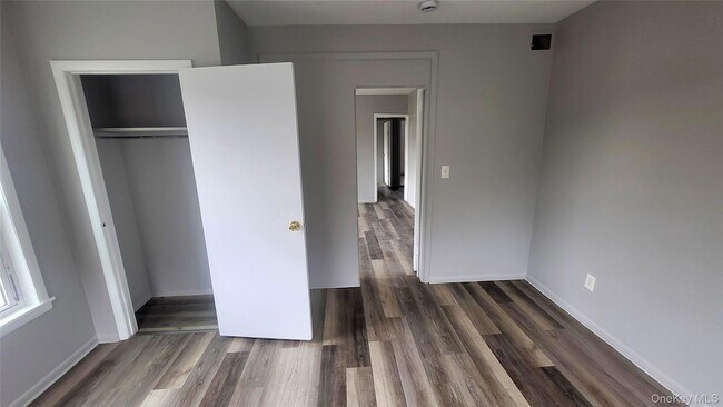 Building Photo - 174 South Ave