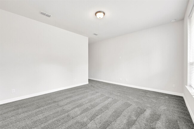 Building Photo - 9319 Galloway Wds Trl