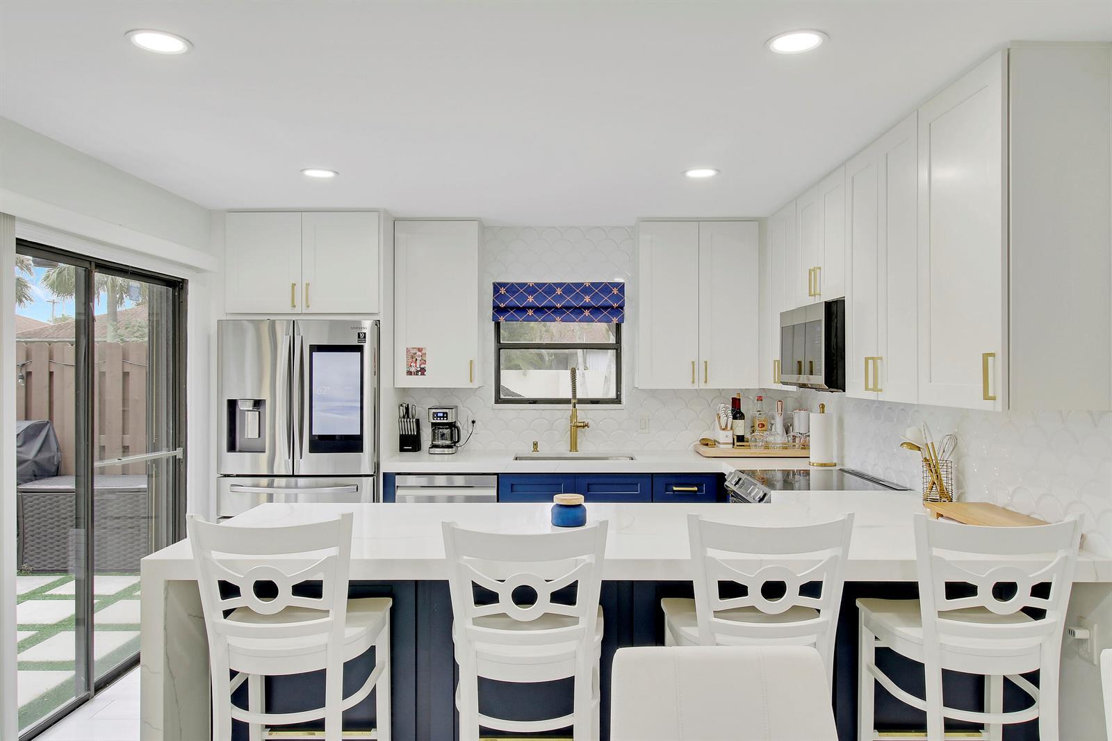 Building Photo - 110 N Delaware Blvd