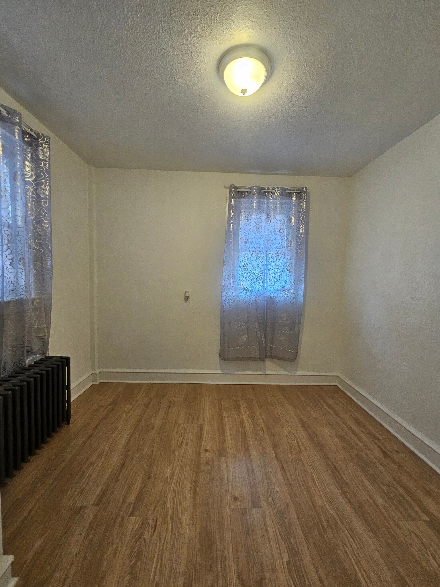Building Photo - 1094 Alcott St