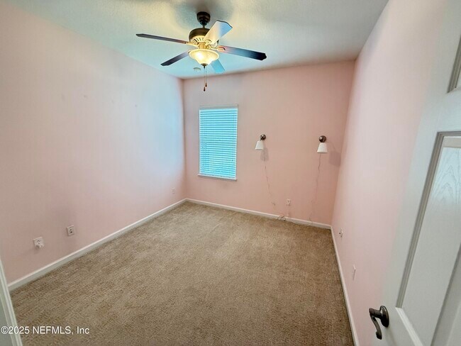 Building Photo - 5955 Wind Cave Ln