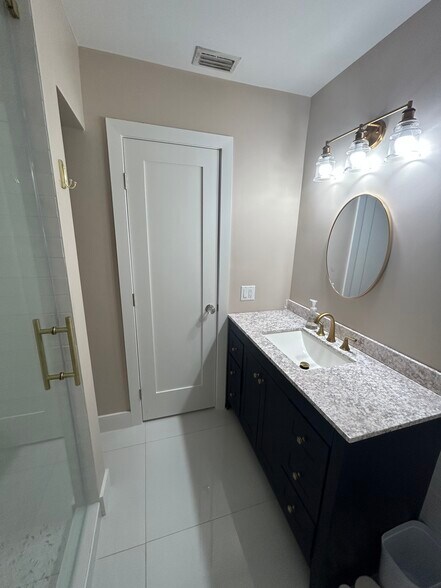 Building Photo - 1575 Curlew Ave