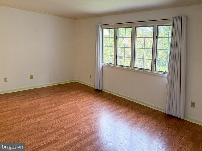 Building Photo - 4732 Weatherhill Dr
