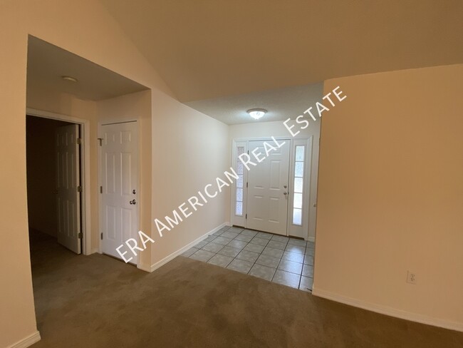 Building Photo - ***MOVE IN SPECIAL- First Full Month Rent ...