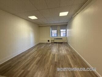 Building Photo - 62 Boylston St