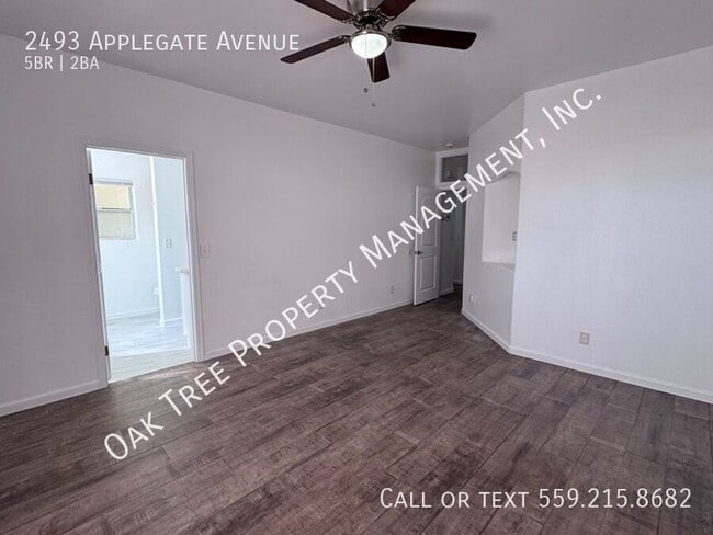 Building Photo - 2493 Applegate Ave