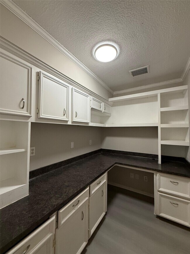 Building Photo - 1042 Cascade Creek Dr