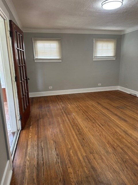 Building Photo - 453 Clay Ave