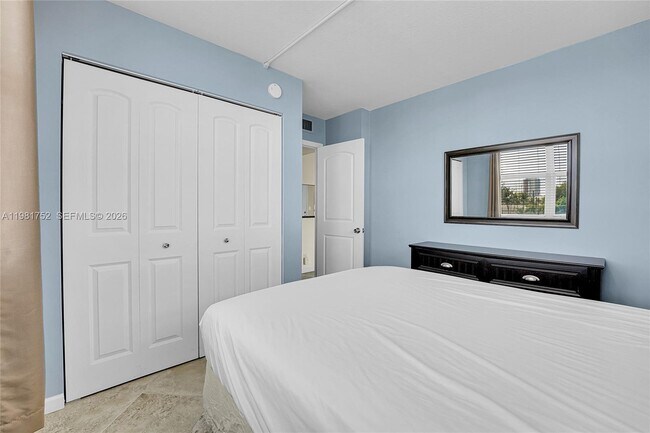 Building Photo - 777 S Federal Hwy